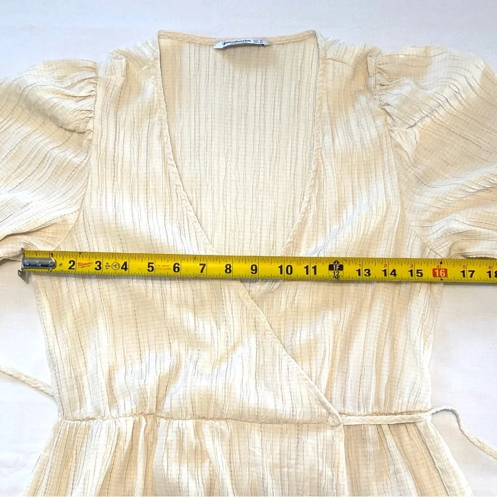 Stradivarius Cream Wrap Midi Dress - Size M - Picture 12 of 15